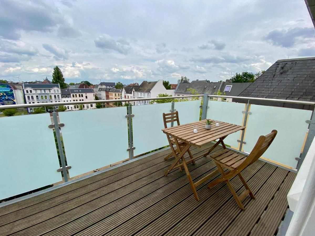 Woelkchen - Wohnung Mit Balkon, Holzdielen & Tv Бремерхафен Экстерьер фото