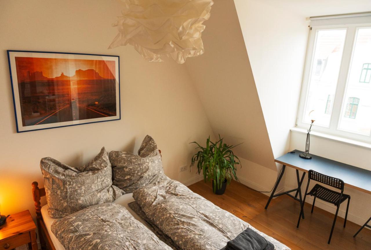 Woelkchen - Wohnung Mit Balkon, Holzdielen & Tv Бремерхафен Экстерьер фото